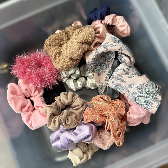 Scrunchie - Picture 1 of 1